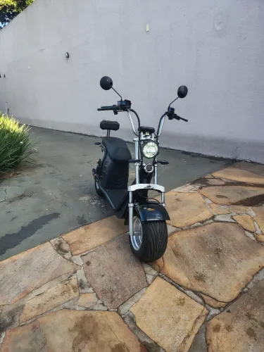 Scooter R11 a prova D'água