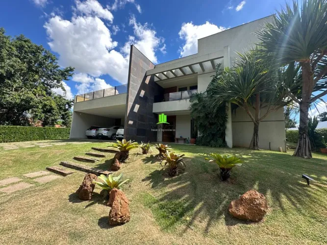 Casa em condomínio em Morada Dos Pássaros com 443.69 m² , 5 quarto(s) , 4 suíte(s) , 3 vag