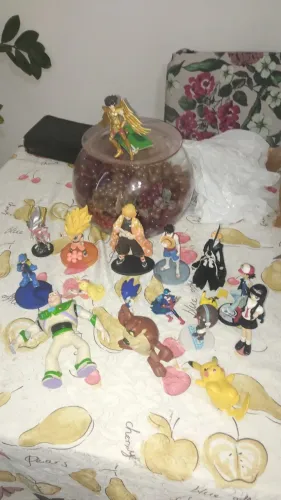 Lote figures diversas