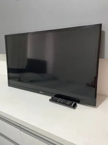 Samsung Smart TV LED 32" UN32 - Tela Quebrada - Para Peças