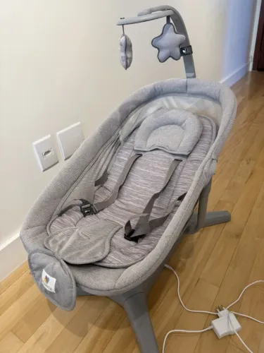 Cadeira de Balanço Automática Mastela Multi-motion Cinza até 15 kg