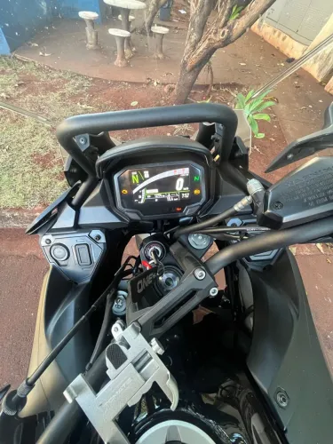Kawasaki versys 650c preta