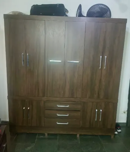 Vendo guarda roupa de casal em perfeito estado 