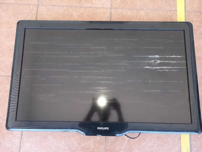 Tv Lcd 40 polegadas Philiphs com defeito