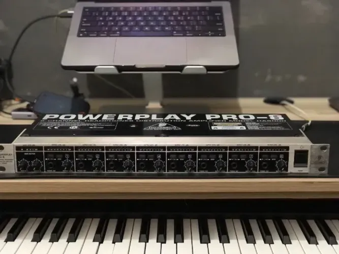 PowerPlay 8 vias