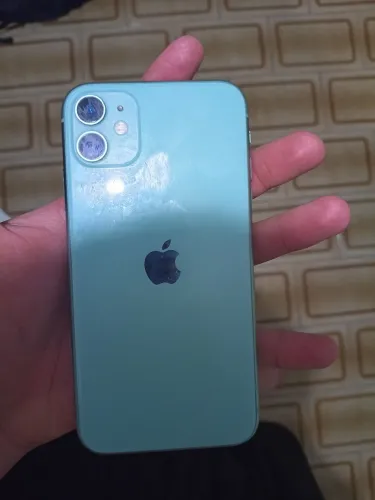 Vendo este iPhone pq comprei um novo mais moderno ent estou desapegando desse 11 128 gigas
