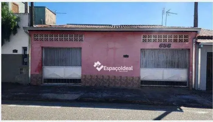 Casa com 3 dormitórios à venda, 164 m² por R$ 300.000 - Conjunto Habitacional Júlio de Mes