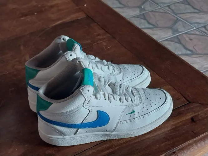 Tenis Nike court vision mid branco e azul original