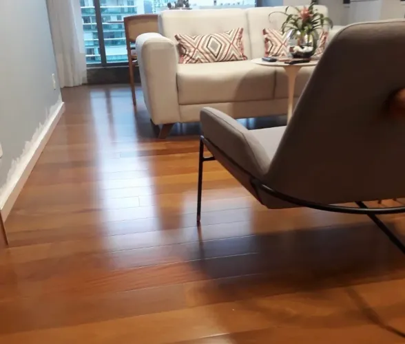 Piso de Madeira Assoalho de Peroba Mica 200m²