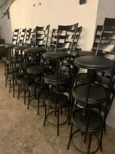 Cadeiras / Banquetas