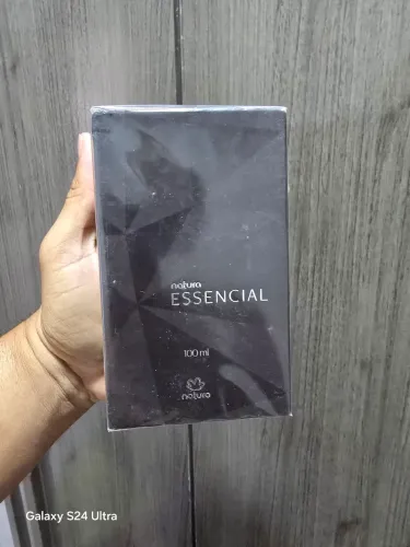 Perfumes  essências 