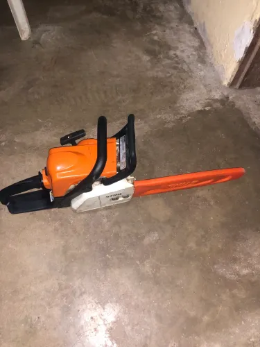 Motosserras semi nova