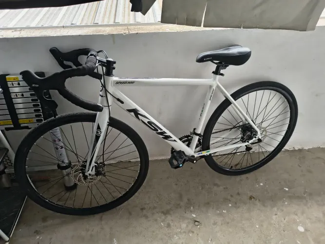 Bike zerada sem defeito.tem documento