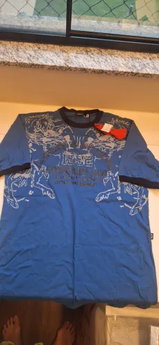 3 Camisetas marca Gatomia, 14 anos. RS 50 cada