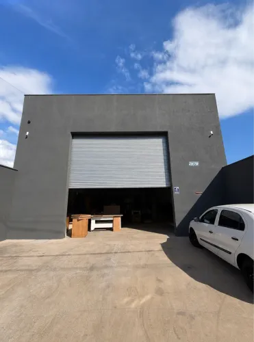 Galpao comercial bem localizado na av Adail gomes