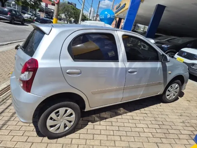 Toyota Etios X 1.3 Flex 16V 5P Mec. 2019