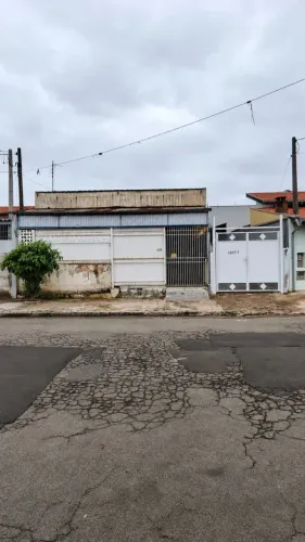 Salão comercial com moradia, em Cosmópolis-SP.