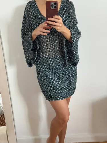 Vestido BO.BÔ Curto Manga Morcego em Seda Tam P
