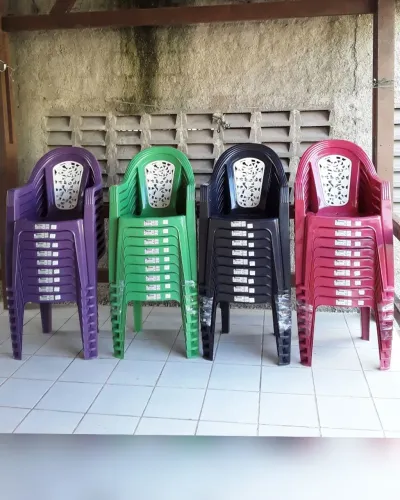 CADEIRA DE PLASTICO DM ENTREGO SH HOJE