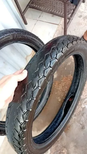Pneus Levorin com 4 semanas de uso