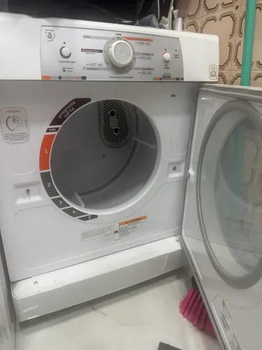 Secadora de Roupas Brastemp Ative! 10 kg - Pouquíssimo Uso