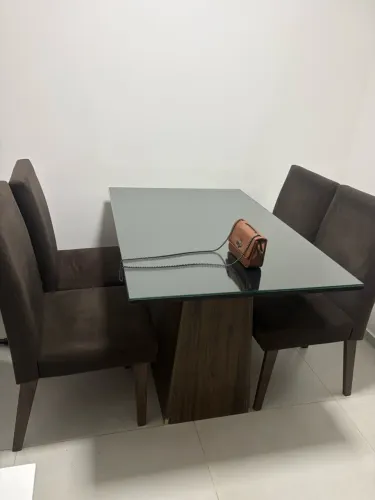 Mesa de jantar 4 cadeiras