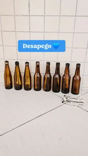 Garrafas de vidro com tampa furada e pavio para tocha