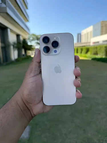 16 PRO DESERT 256GB USADO