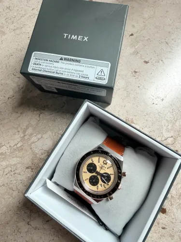 Relógio Timex Q Chronograph 40mm TW2W64400VQ - Novo