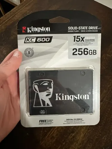 SSD Kingston KC600 256gb