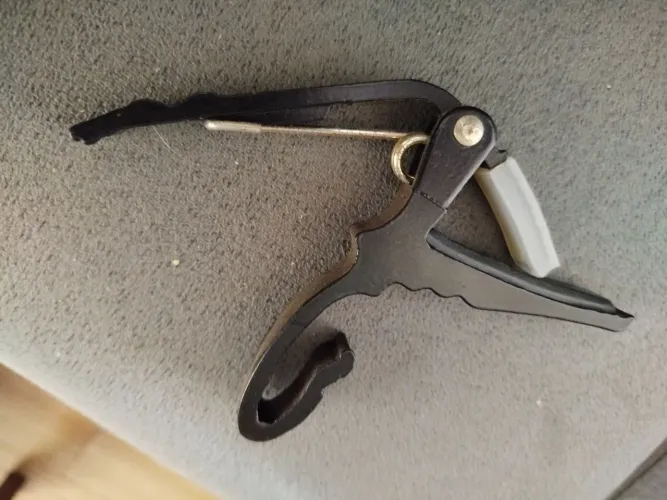 Presilha capo capotraste para Ukulele Cavaquinho