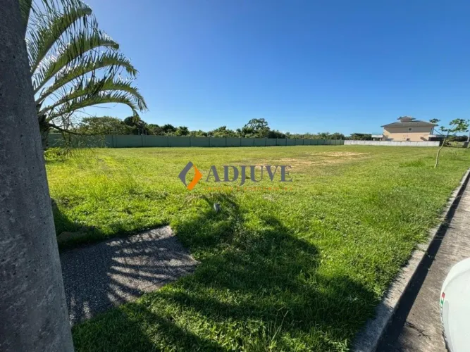 Terreno à venda no condomínio de alto padrão Alphaville, em Cabo Frio!