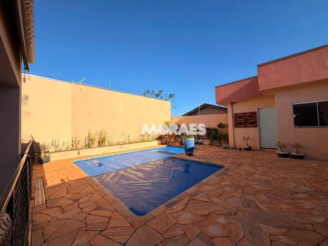 Casa com 3 quartos, sendo 1 suítes à venda, 445 m² por R$ 780.000 - Jardim Petrópolis - Ba