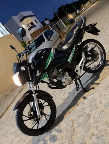 Titan 160 para locação