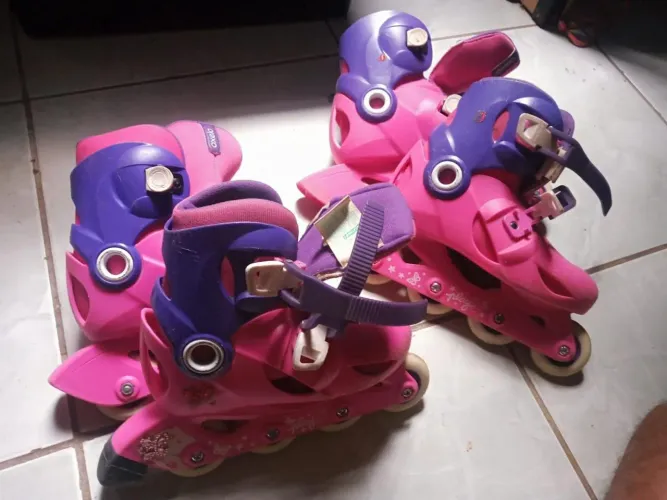 2 par de Patins infantil com itens de segurança 