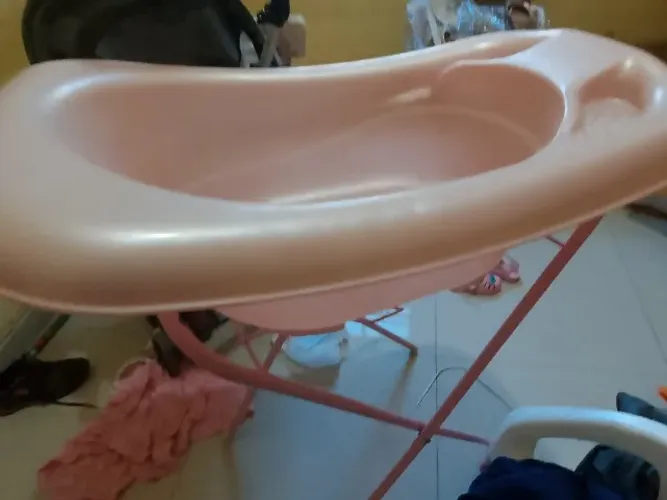 Banheira de banho com suporte