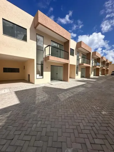 Casas à venda com 3/4 em condomínio- Lauro de Freitas/ Bahia.