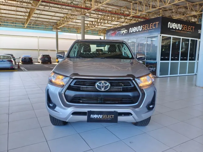 Toyota Hilux CD SR 4X4 2.8 TDI Diesel Aut. 2025