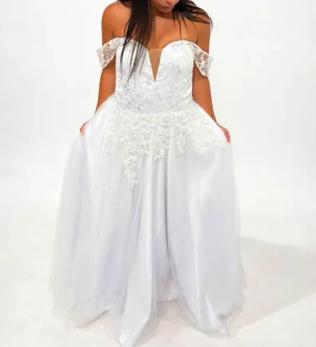 Vestido de noiva NUNCA USADO