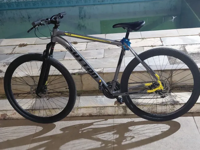 Bike nova, menos de um (1) mês de uso.