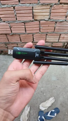 Adaptador USB Wi-Fi com 4 Antenas
