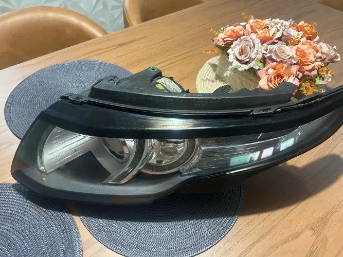 Farol evoque esquerdo 