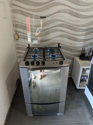 Fogão Eletrolux conservado