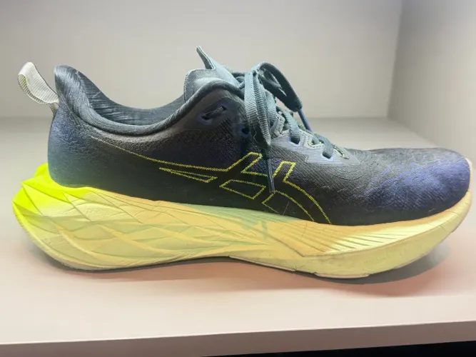 Asics Novablast 5