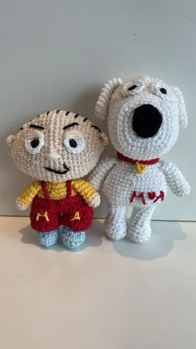 Amigurumi Family Guy (Família da pesada) R$50,00 