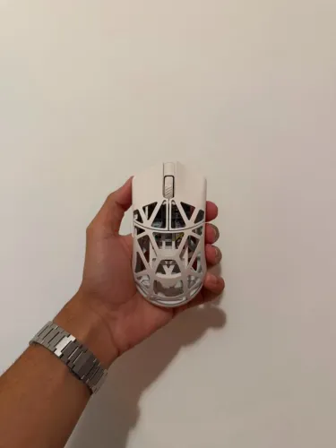 WLMouse Beast X Pro.