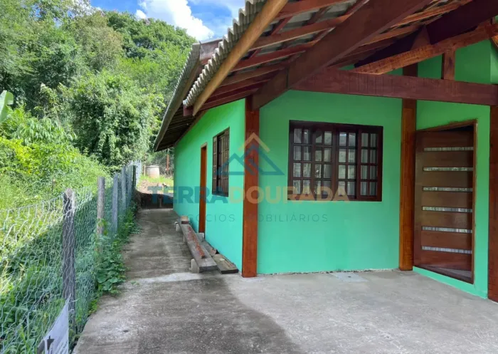 Casa à venda em São Bento do Sapucaí-SP