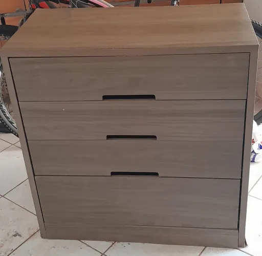 Comoda Kappersberg com avaria