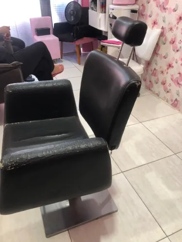 Vendo cadeira de cabeleireiro 
