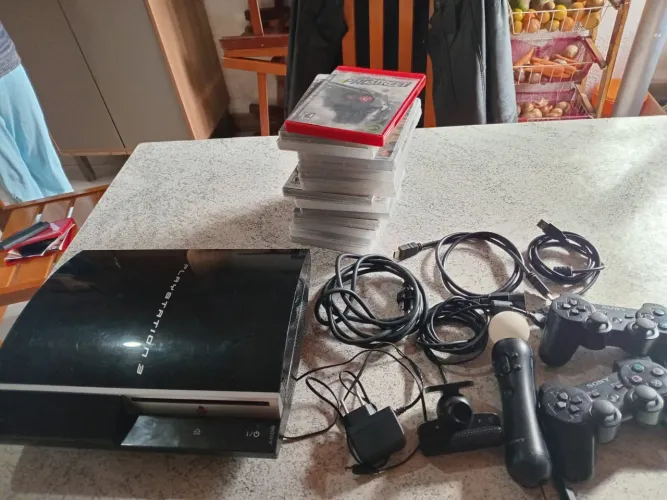 Vendo play 3 supersiim..